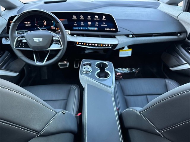 New 2025 Cadillac Optiq Sport 2 w/ LPO, ONYX Package image 13