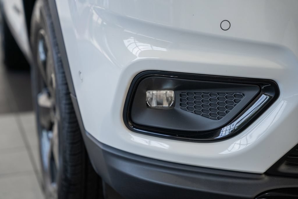 Certified 2023 Jeep Cherokee Altitude Lux AWD/4WD image 13