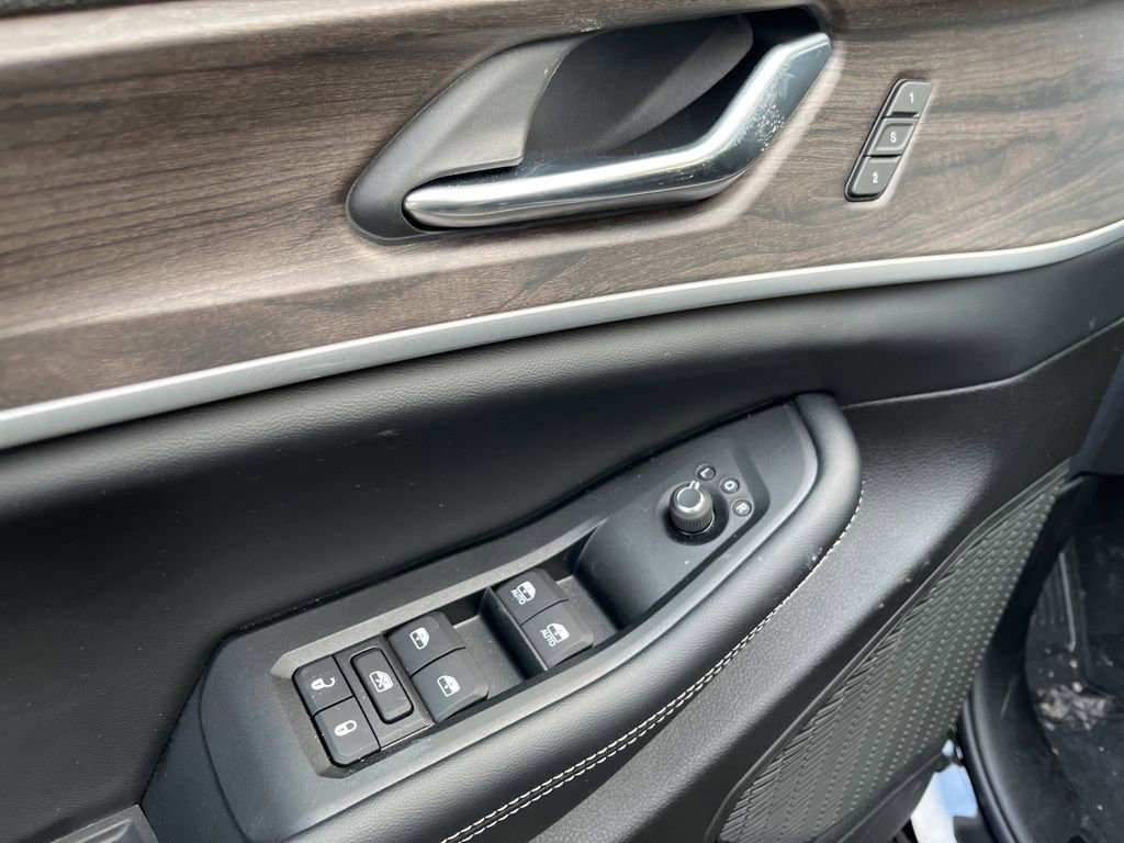 New 2025 Jeep Grand Cherokee L Limited image 25