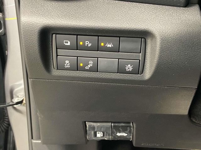 New 2025 Nissan Kicks Play S image 17