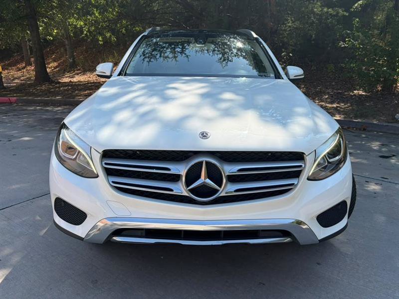 Used 2019 Mercedes-Benz GLC 300 image 2