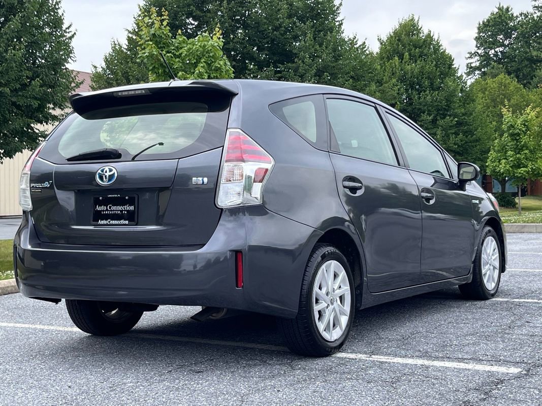 Used 2016 Toyota Prius V Two FWD image 7