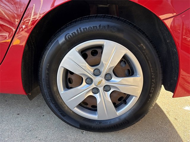 Used 2017 Chevrolet Cruze LS image 21