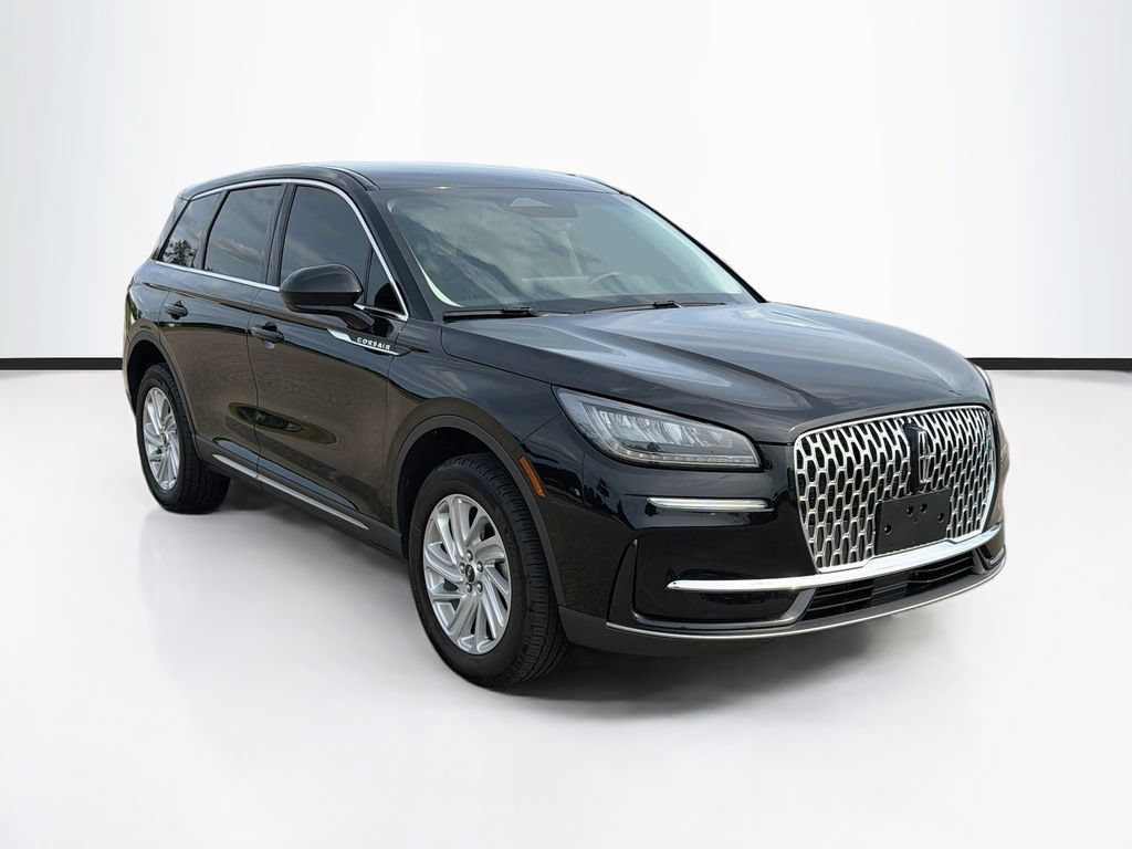 Used 2024 Lincoln Corsair AWD image 3