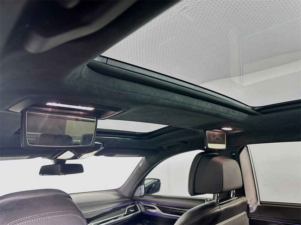 Used 2019 BMW ALPINA B7 xDrive w/ Luxury Rear Seating Package image 38