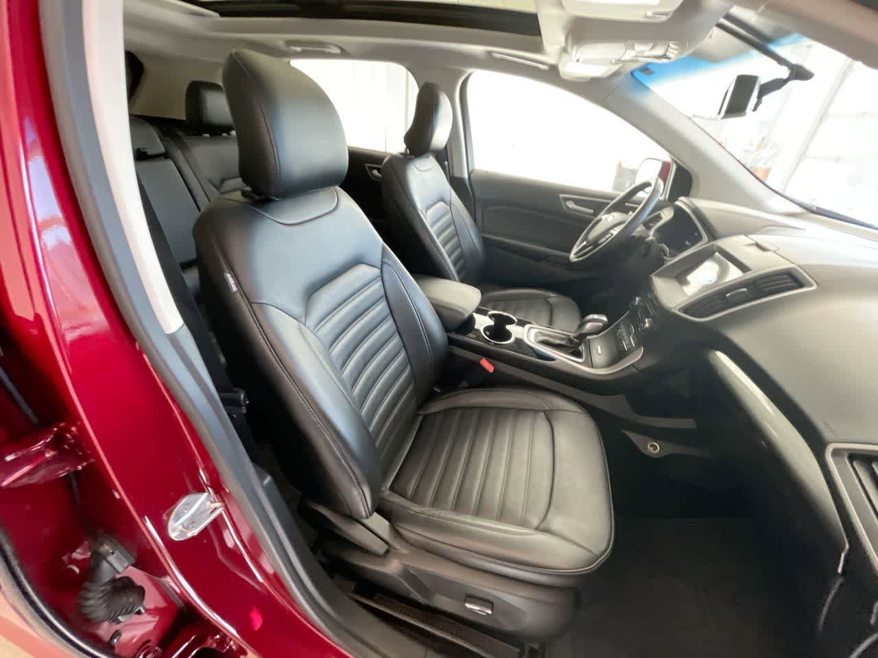 Used 2016 Ford Edge SEL w/ Equipment Group 201A AWD/4WD image 25
