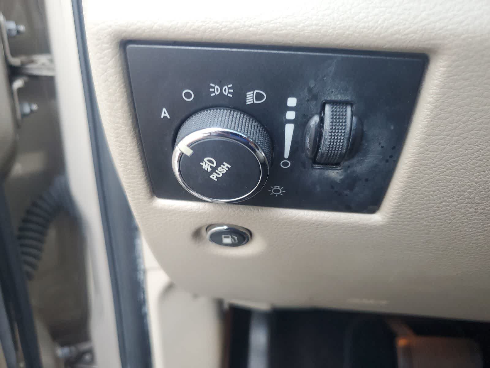 Used 2014 Jeep Grand Cherokee Laredo w/ Quick Order Package 23E RWD image 19