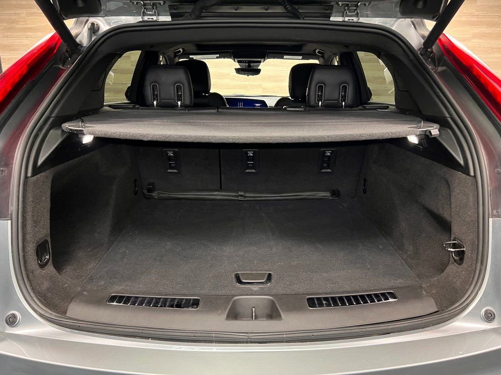 Used 2024 Cadillac XT4 Premium Luxury w/ Technology Package image 22
