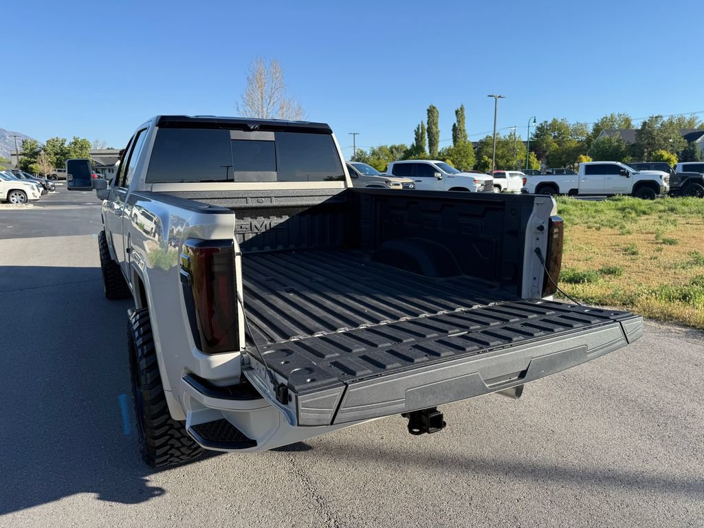 Used 2026 GMC Sierra 2500 AT4 w/ AT4 Premium Plus Package AWD/4WD image 13