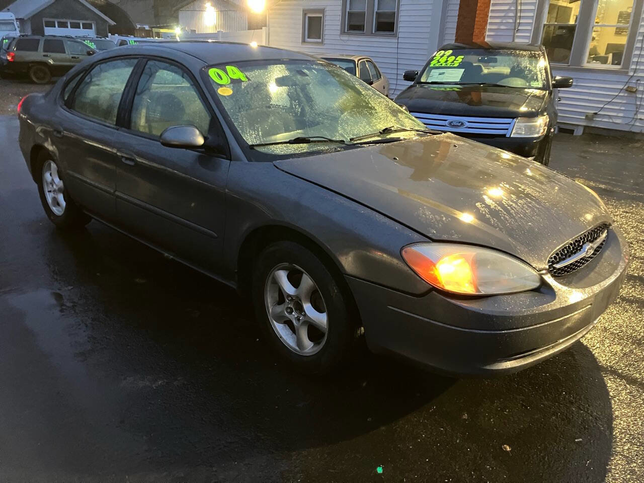 Used 2004 Ford Taurus SE image 9