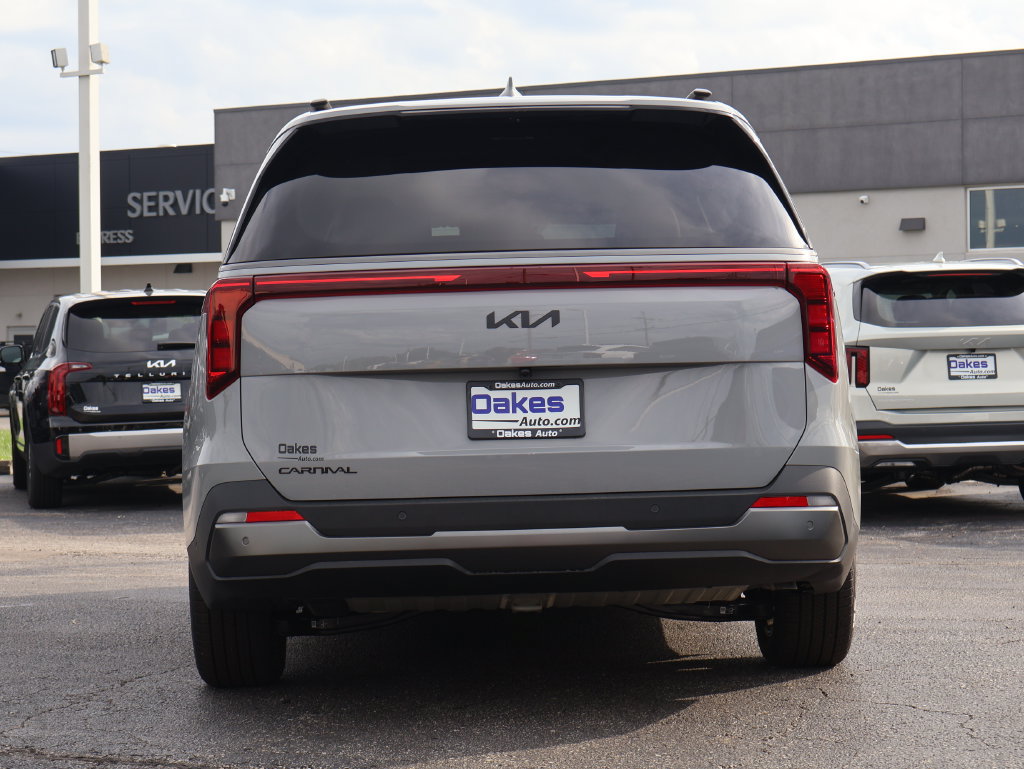 New 2027 Kia Carnival SX w/ Dark Edition Package FWD image 5