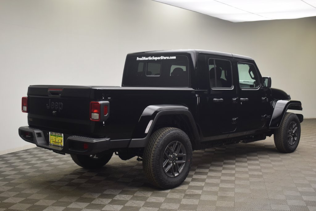 New 2026 Jeep Gladiator Sport AWD/4WD image 5