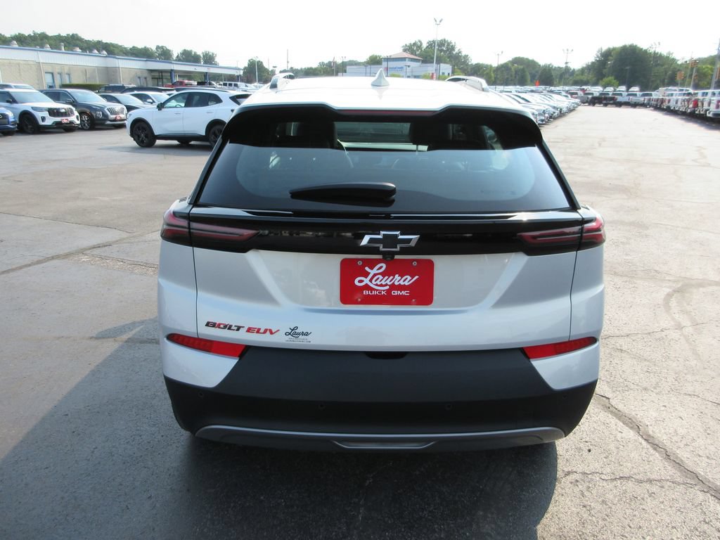 Certified 2023 Chevrolet Bolt EUV LT w/ Convenience Package FWD image 7