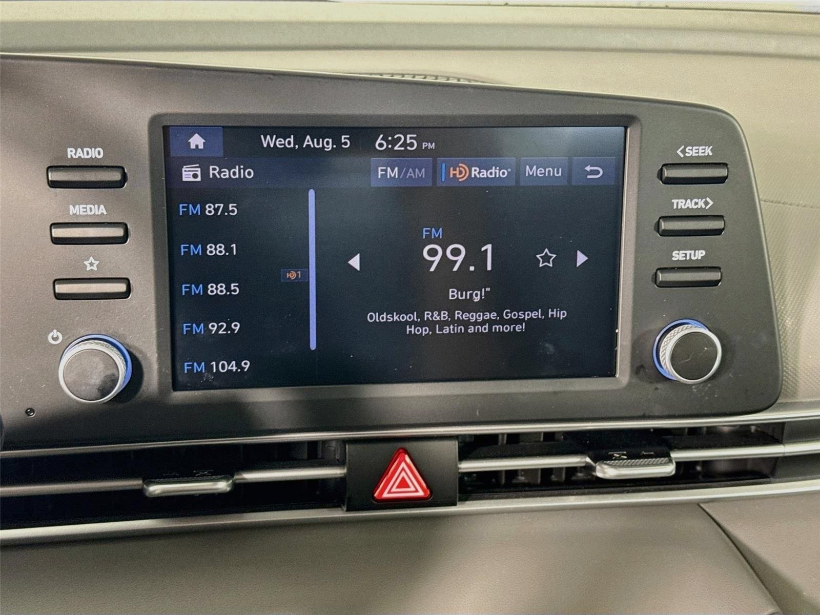 Used 2024 Hyundai Elantra SE FWD image 14