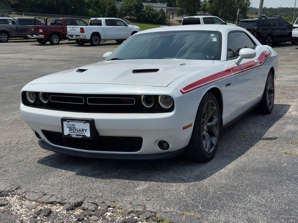 Used 2015 Dodge Challenger R/T Plus RWD image 10