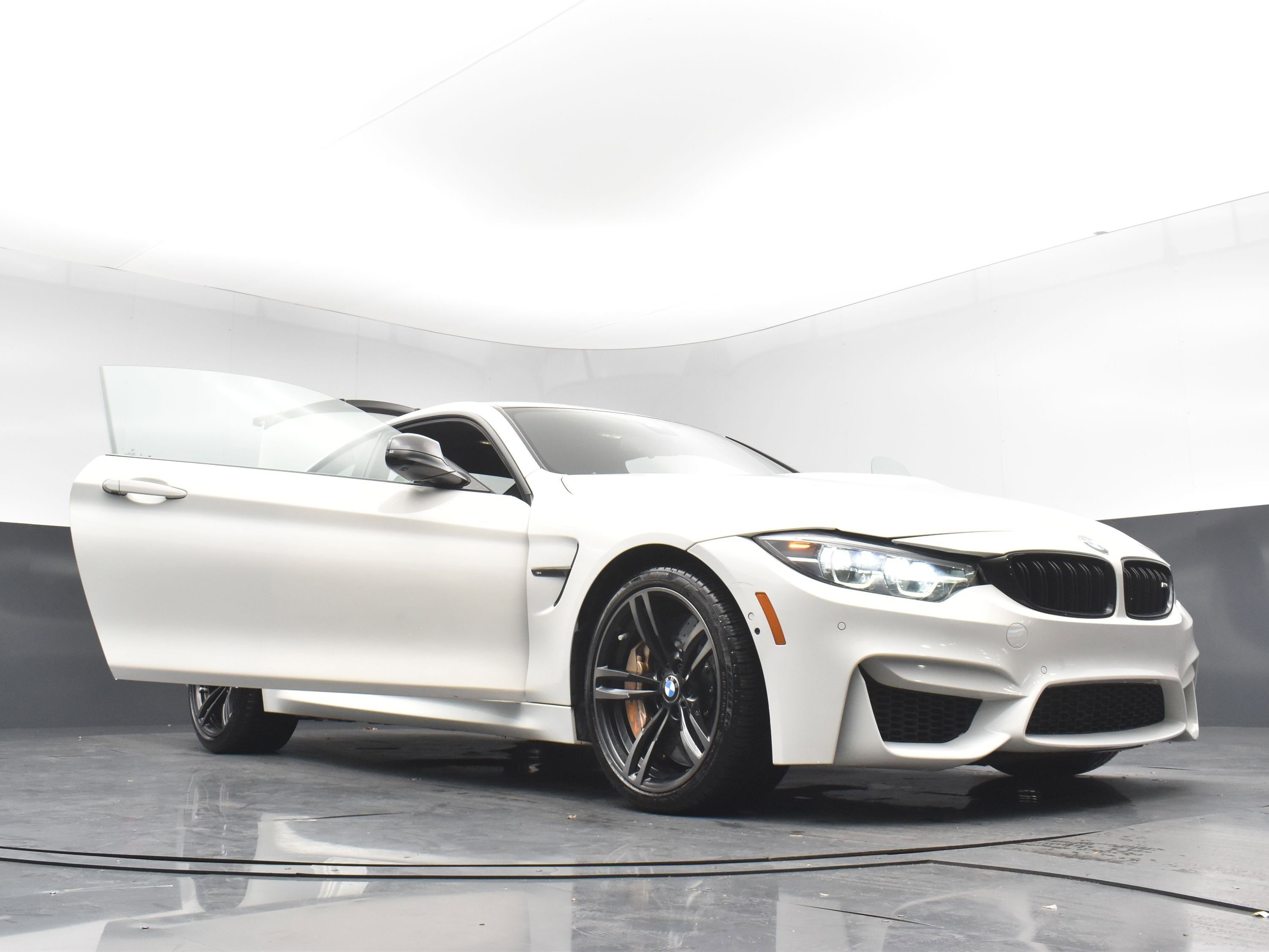 Used 2020 BMW M4 Coupe image 32