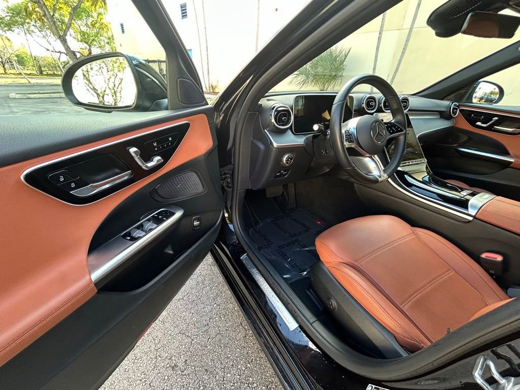 Used 2025 Mercedes-Benz C 300 Sedan image 15
