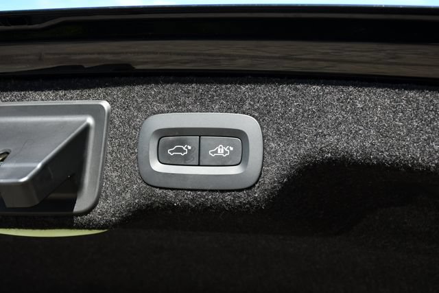 Used 2023 Volvo S90 B6 Plus w/ Protection Package Premier AWD/4WD image 27