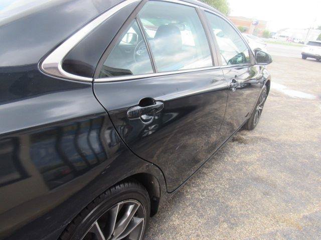 Used 2015 Toyota Camry XSE FWD image 12