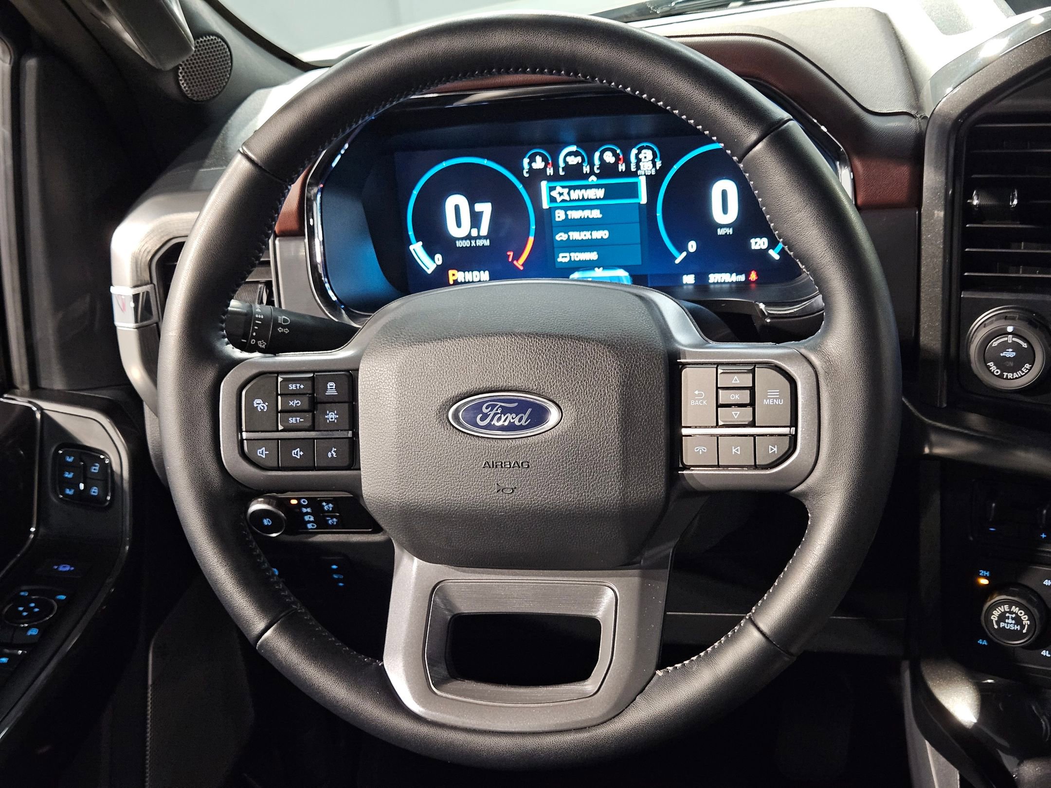 Used 2023 Ford F150 Lariat w/ Equipment Group 502A High image 26