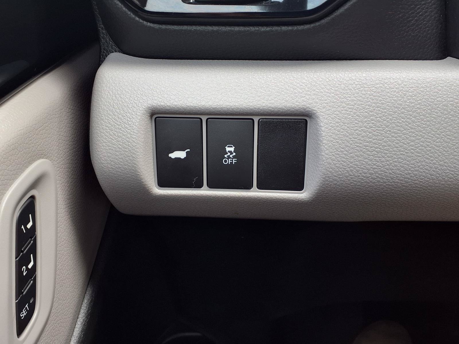 Certified 2024 Honda Pilot EX-L image 9