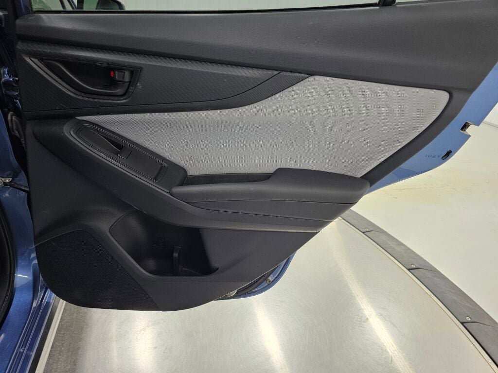 Used 2020 Subaru Crosstrek 2.0i AWD/4WD image 31
