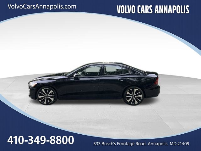 Used 2022 Volvo S60 B5 Momentum w/ Climate Package FWD image 4