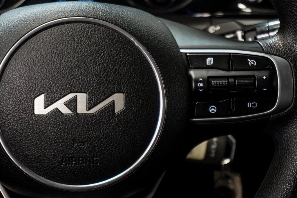 Used 2022 Kia K5 LX image 14