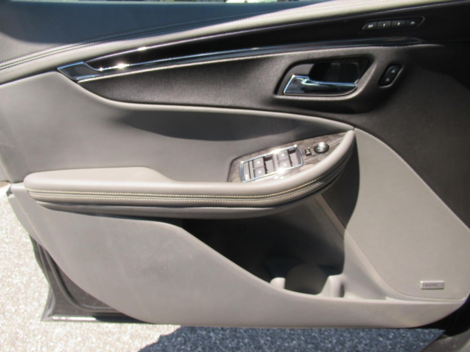 Used 2014 Chevrolet Impala LTZ FWD image 20