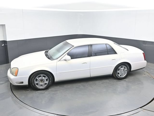 Used 2004 Cadillac De Ville w/ Equipment Group FWD image 32