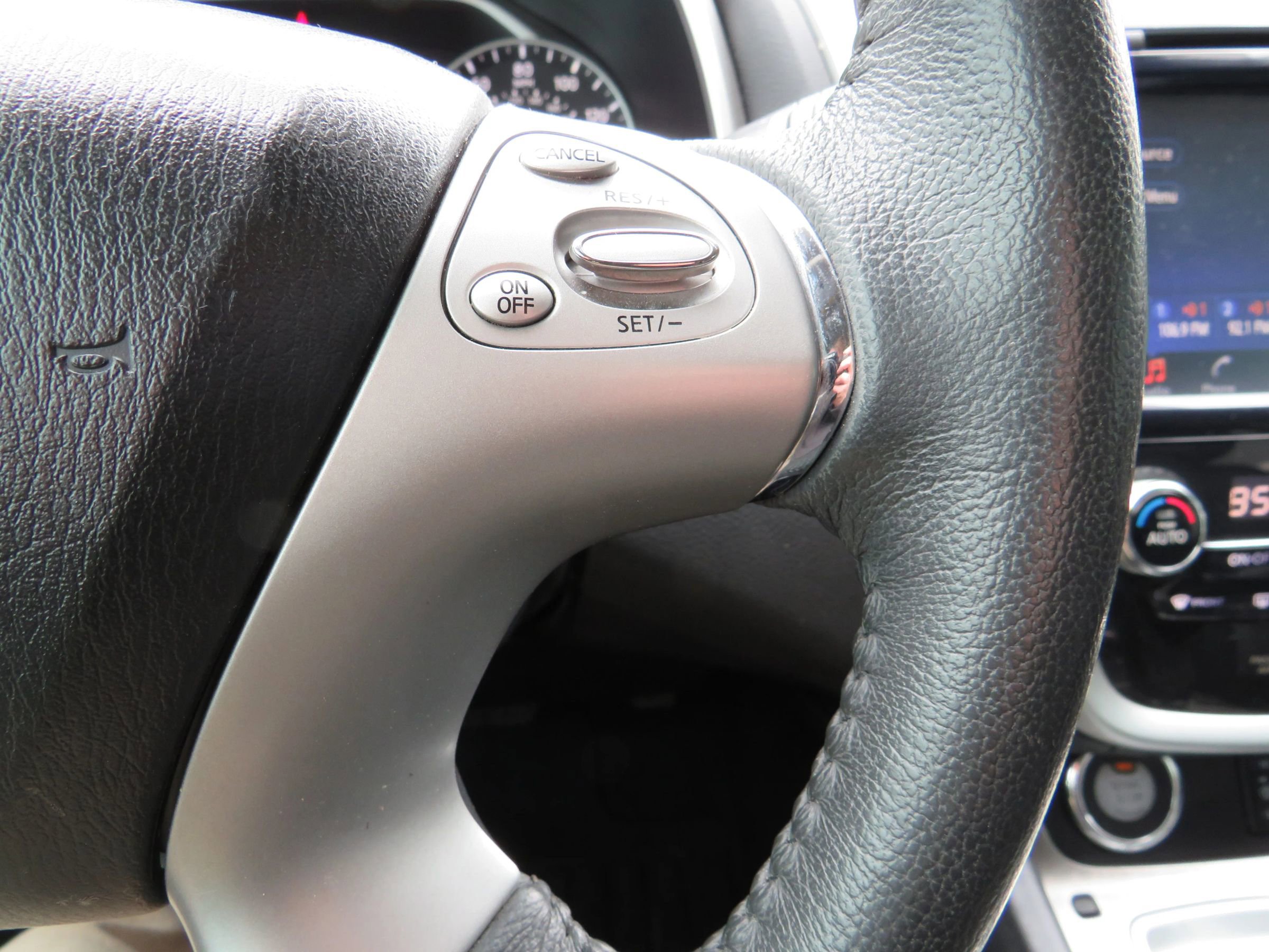 Used 2017 Nissan Murano SL image 17