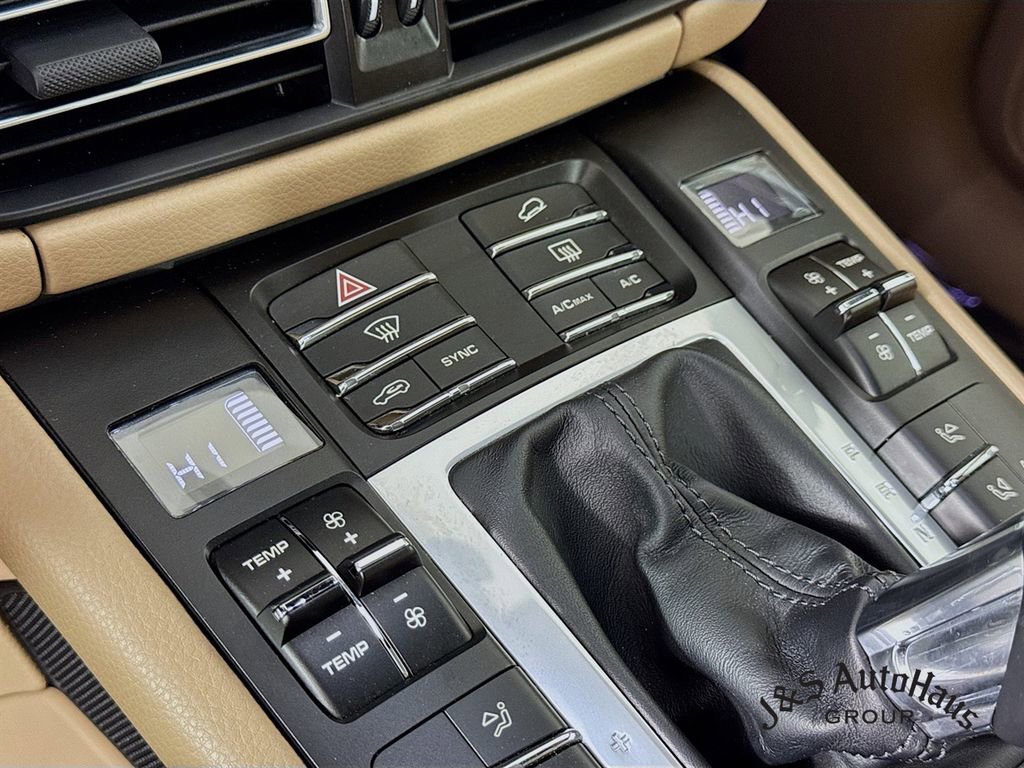 Used 2021 Porsche Macan image 20