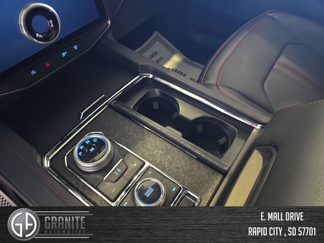 Used 2024 Ford Expedition Limited AWD/4WD image 25
