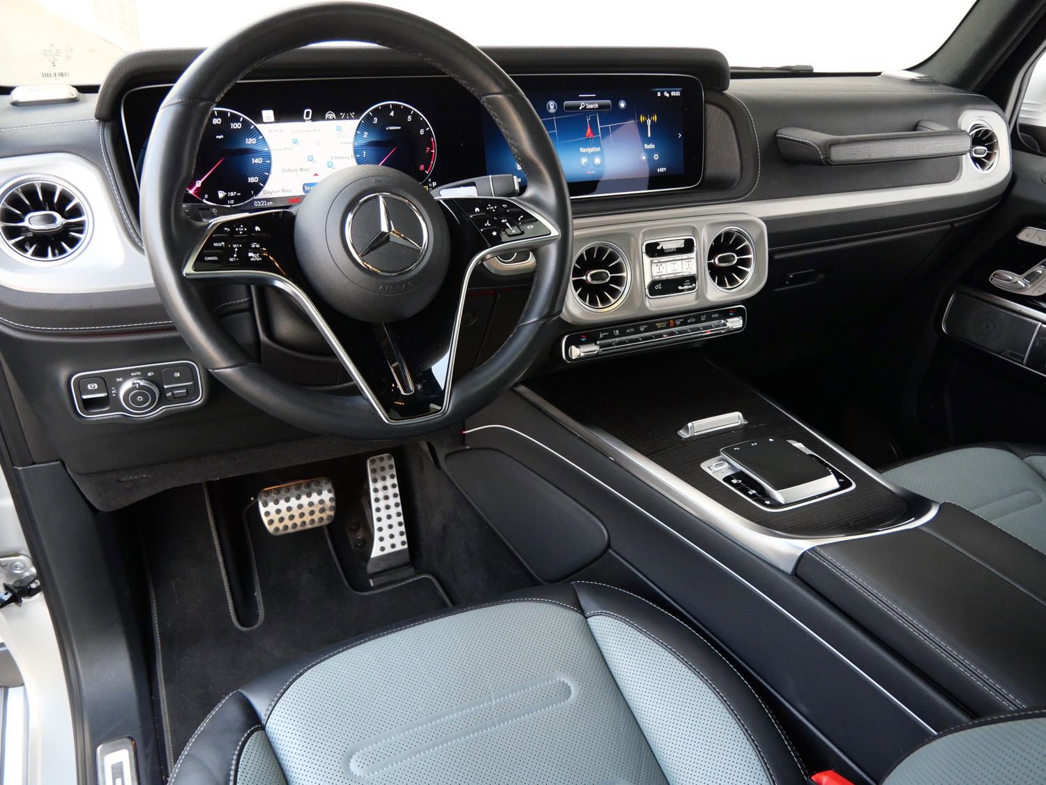 Used 2025 Mercedes-Benz G 550 image 10