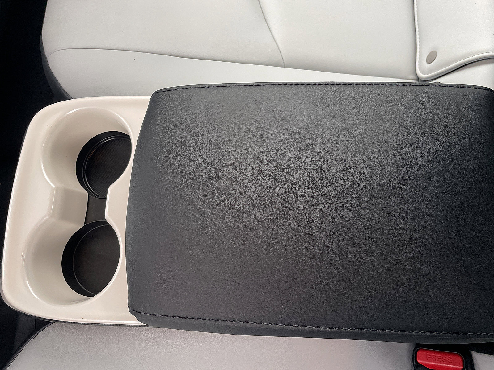 Used 2017 Toyota Prius Prime Premium image 39