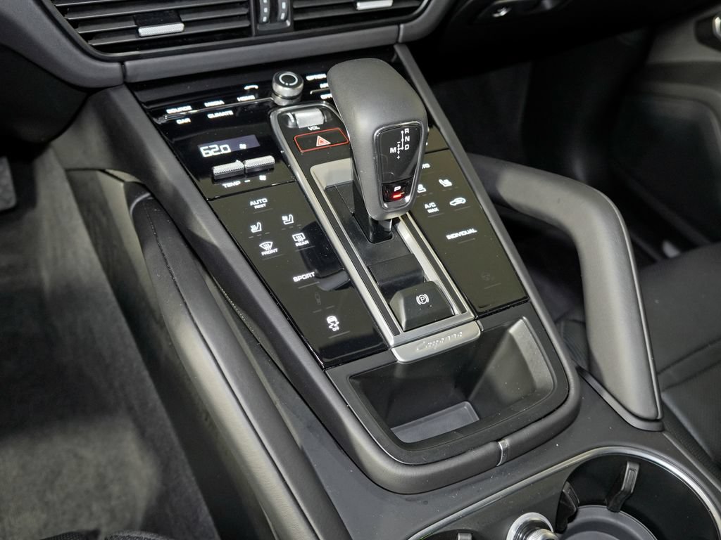 Certified 2023 Porsche Cayenne AWD/4WD image 33