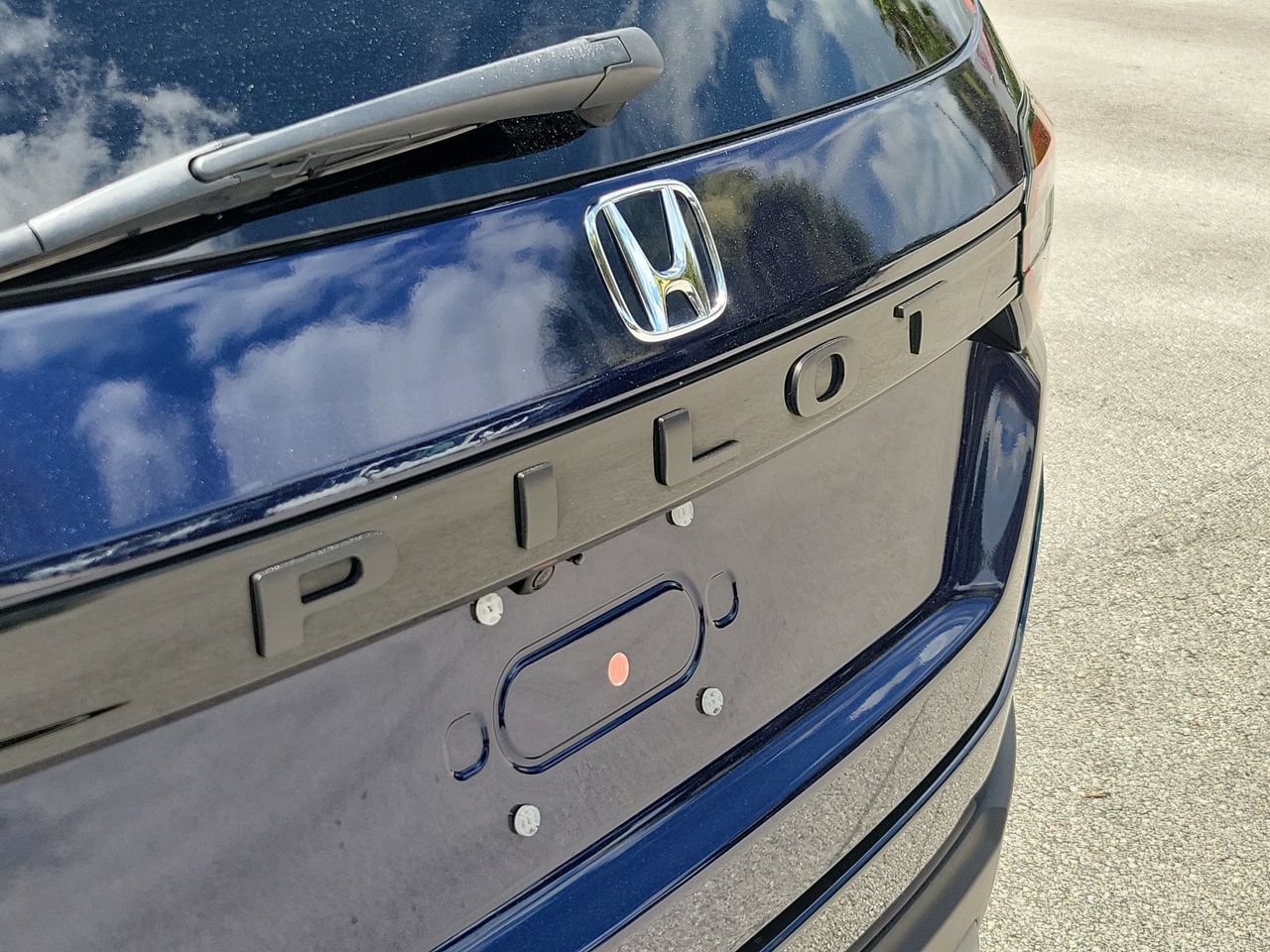 Used 2025 Honda Pilot EX-L image 6