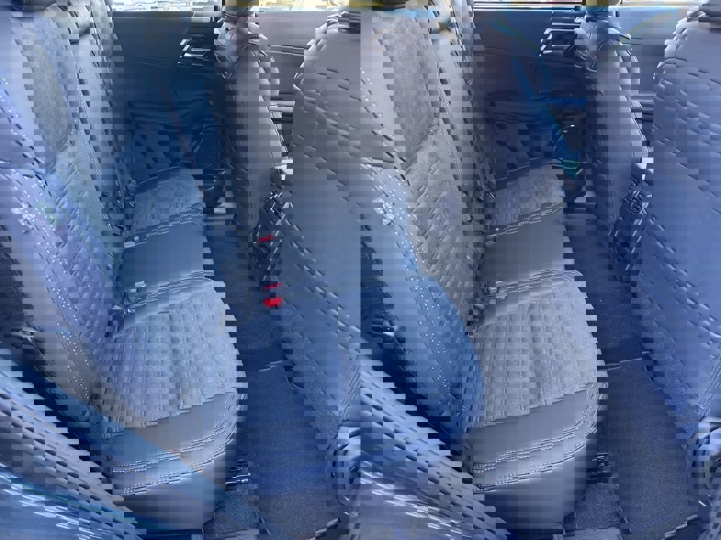 New 2025 Mitsubishi Outlander SE image 25