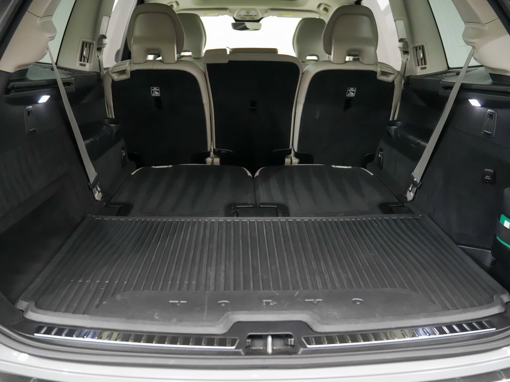 Used 2025 Volvo XC90 T8 Plus w/ Protection Package Premier AWD/4WD image 14