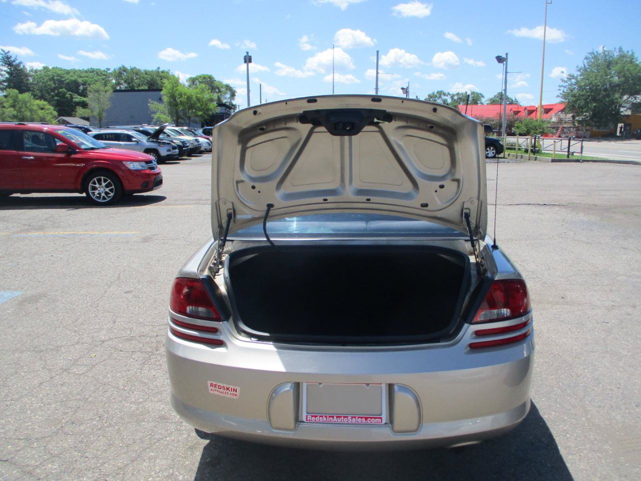 Used 2004 Dodge Stratus SXT w/ Sun & Fun Group FWD image 6