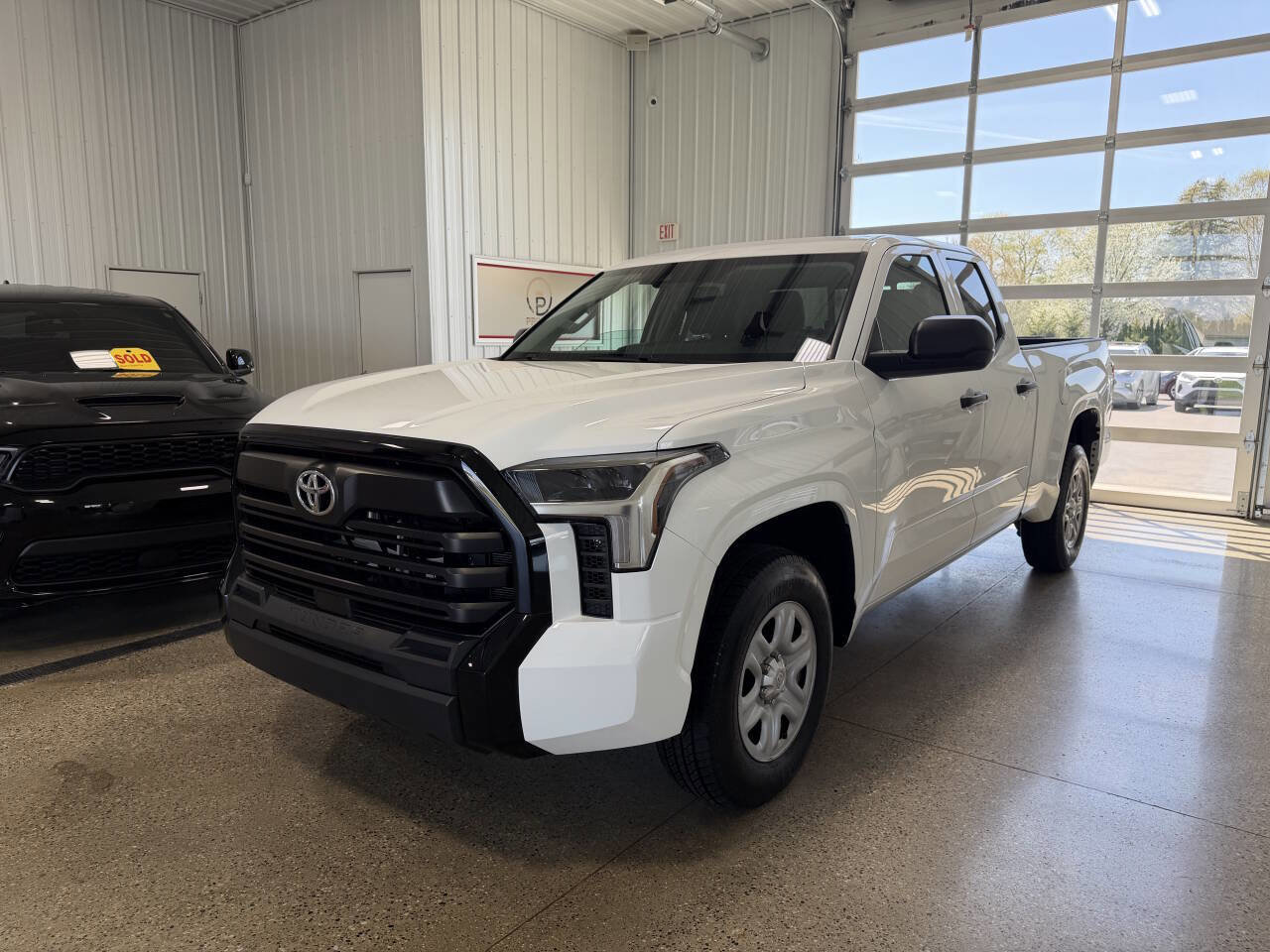Used 2022 Toyota Tundra SR w/ SR Tow Package AWD/4WD image 2