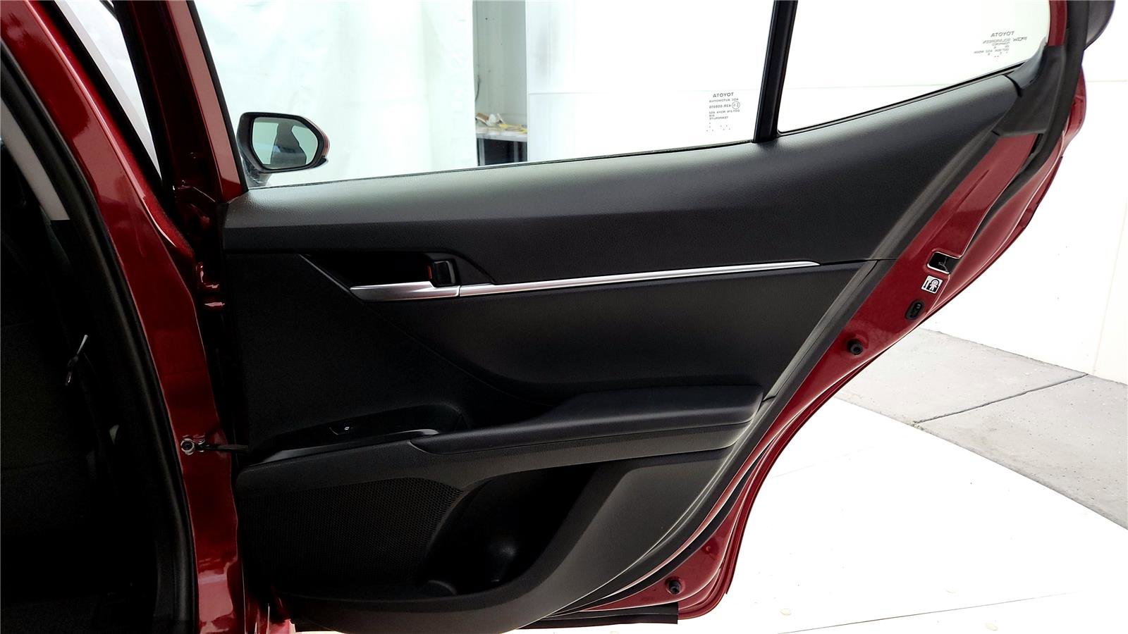 Used 2019 Toyota Camry LE w/ Carpet Mat Package image 19