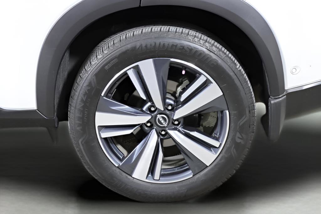 Used 2024 Nissan Rogue SL w/ SL Premium Package image 42