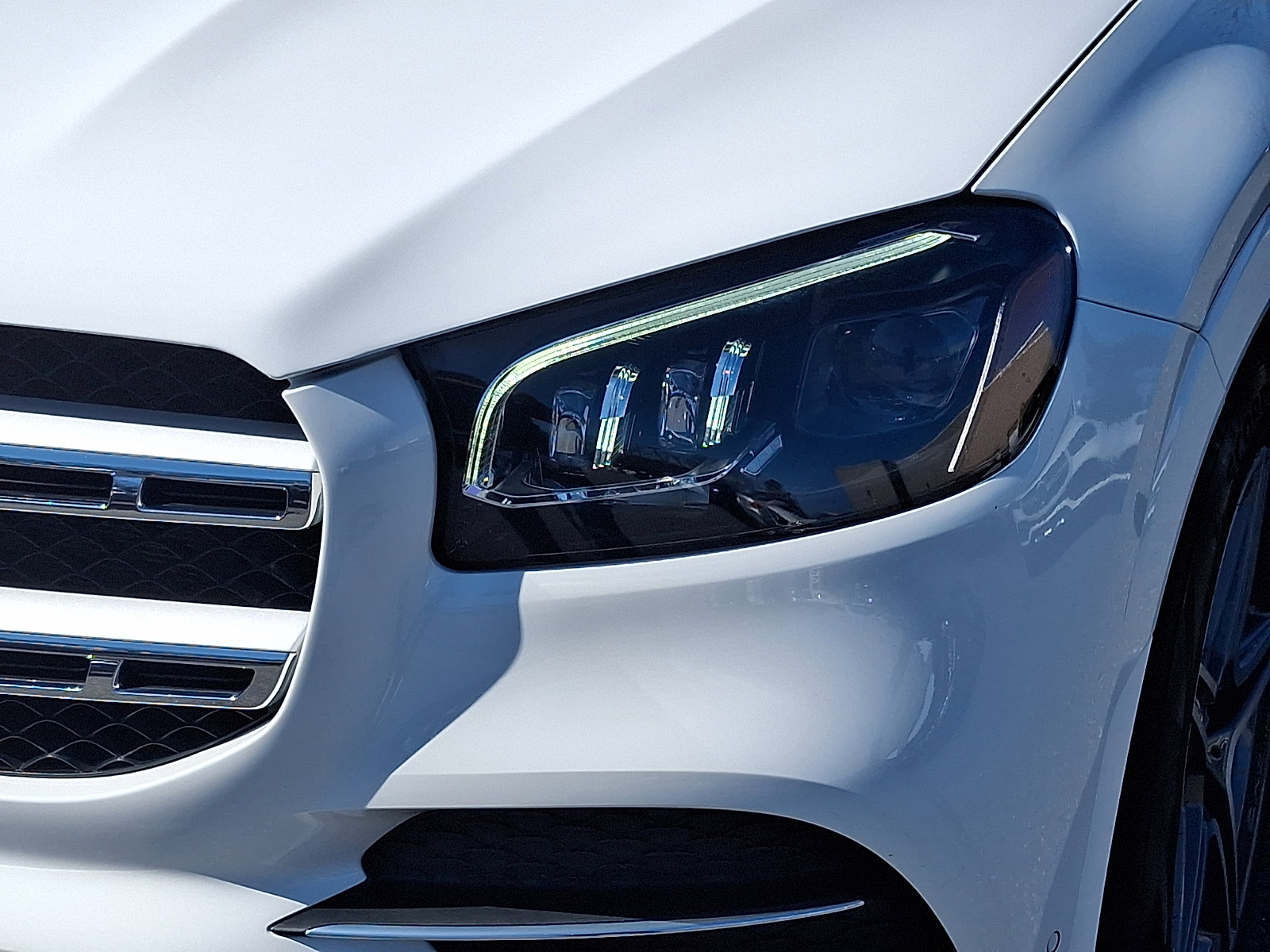 Used 2023 Mercedes-Benz GLS 580 4MATIC image 9