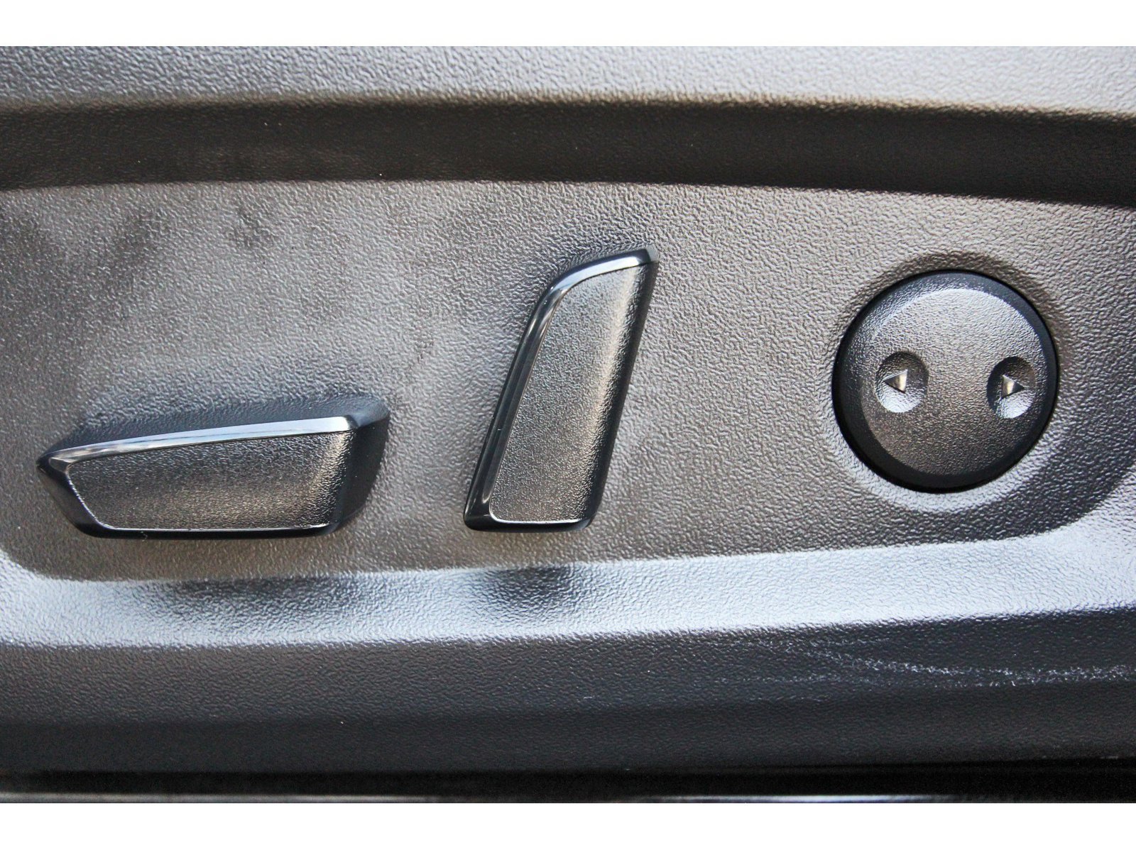 Used 2025 Mitsubishi Outlander SE FWD image 34