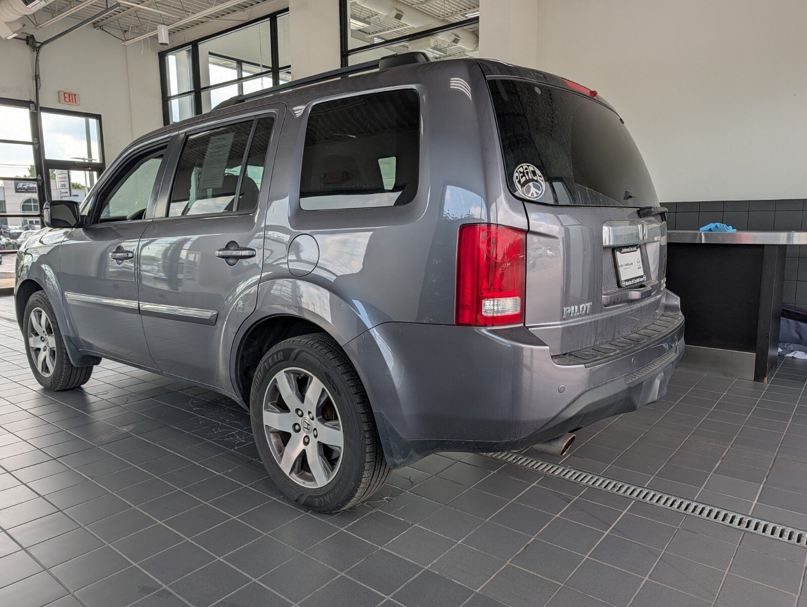 Used 2015 Honda Pilot Touring image 3