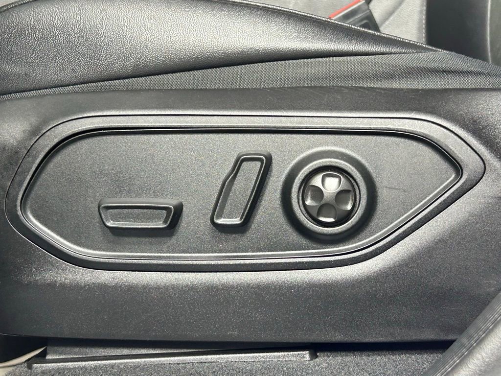 Used 2024 Jeep Grand Cherokee L Laredo image 32