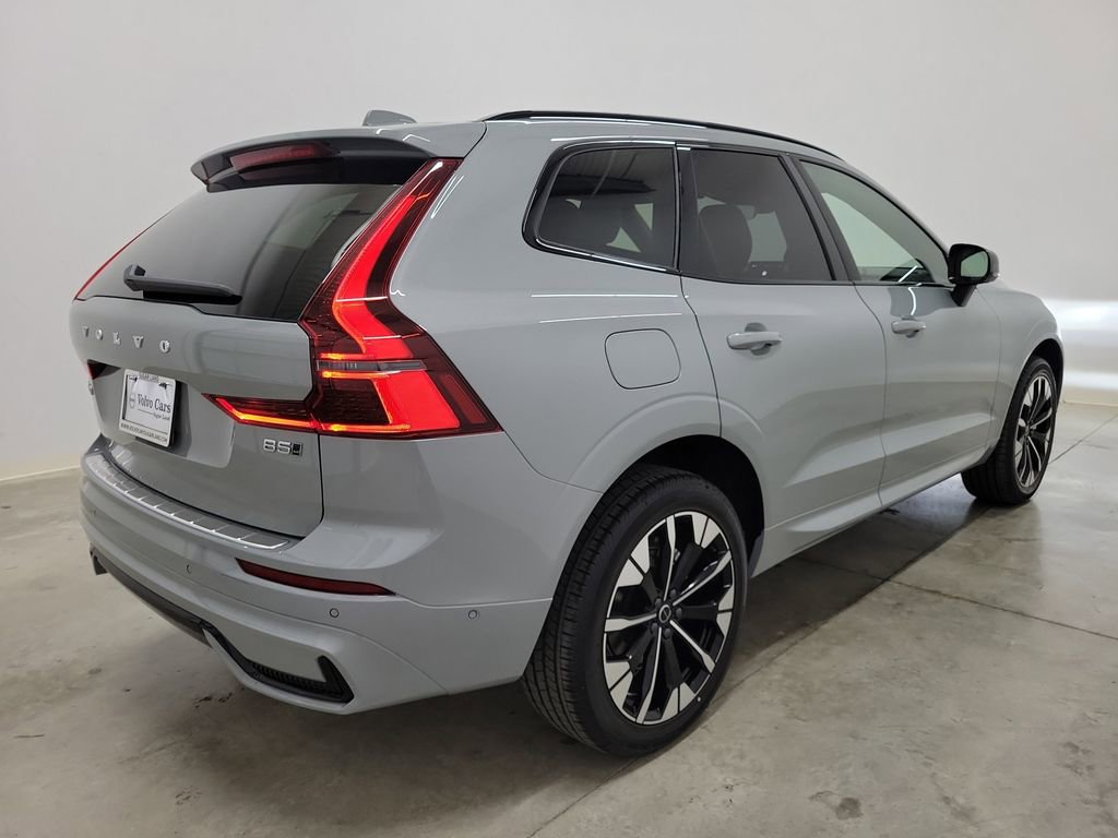 New 2026 Volvo XC60 B5 Plus w/ Protection Package Premier AWD/4WD image 5