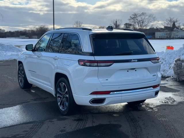 Used 2024 Jeep Grand Cherokee Overland w/ Trailer Tow Package AWD/4WD image 3