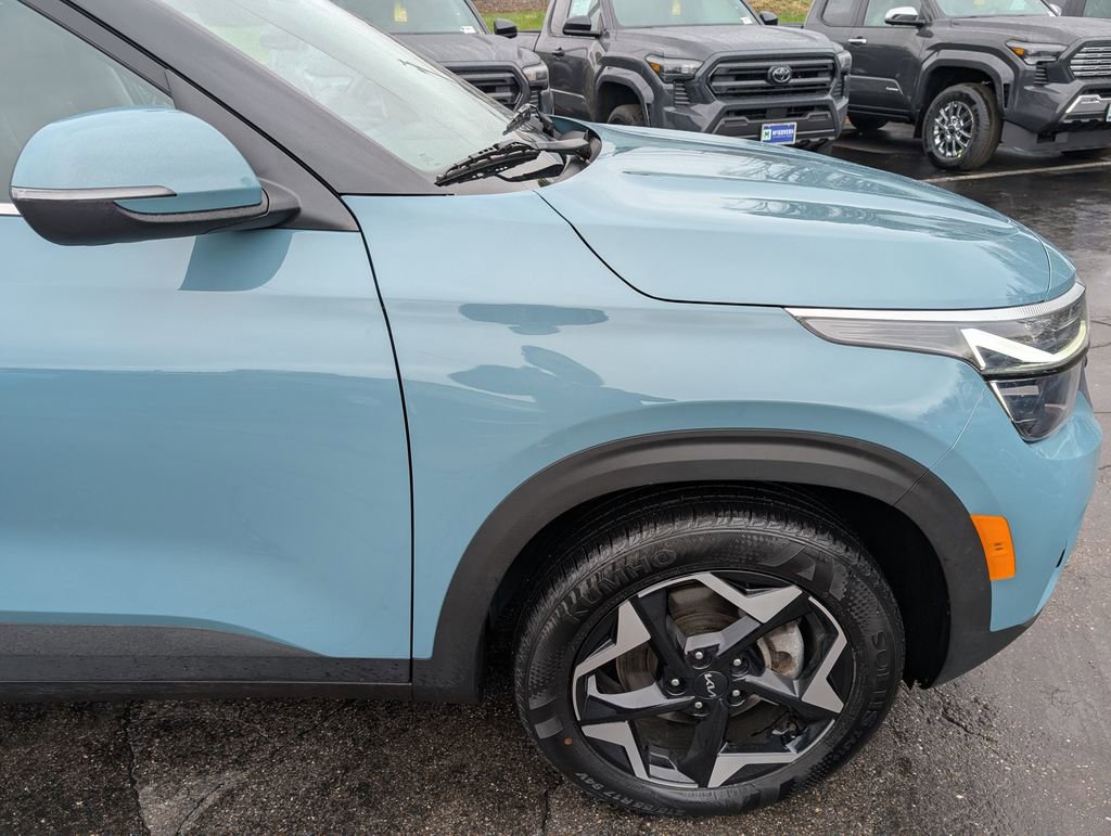 Used 2025 Kia Seltos EX w/ EX Sunroof Package AWD/4WD image 10